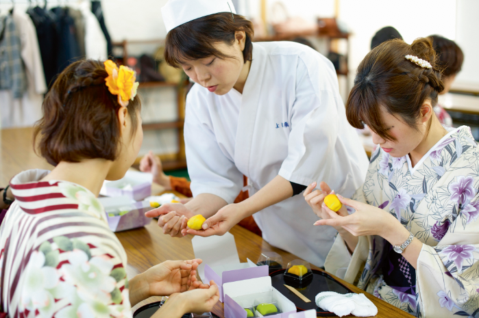 Traditional confectionery thriving in Japan
